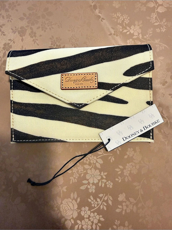 Dooney & Bourke Handbags - Dooney & Bourke GWP13 EX Black & Cream Abstract Clutch NWT